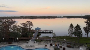 2br lakeview condo mins from Orlando Disney